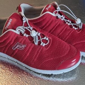 Prope't Travel Walker, Women‎ Sneaker Red , Size 11
